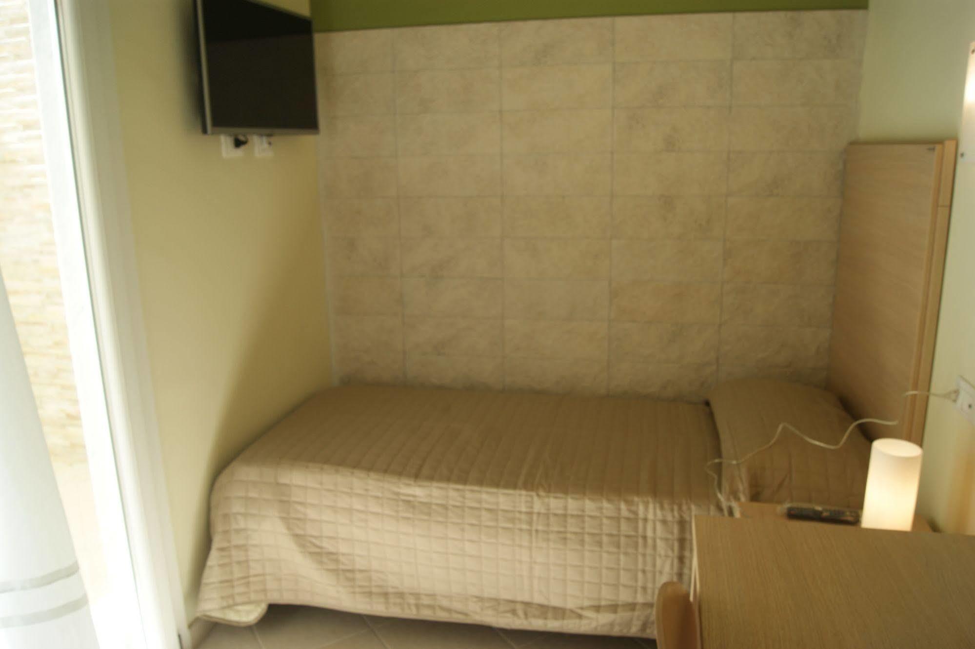 Guest House Golfo Xifonio Augusta Dış mekan fotoğraf